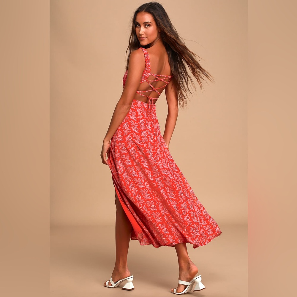 Lulu’s Red Print Lace-Up Backless Dress
